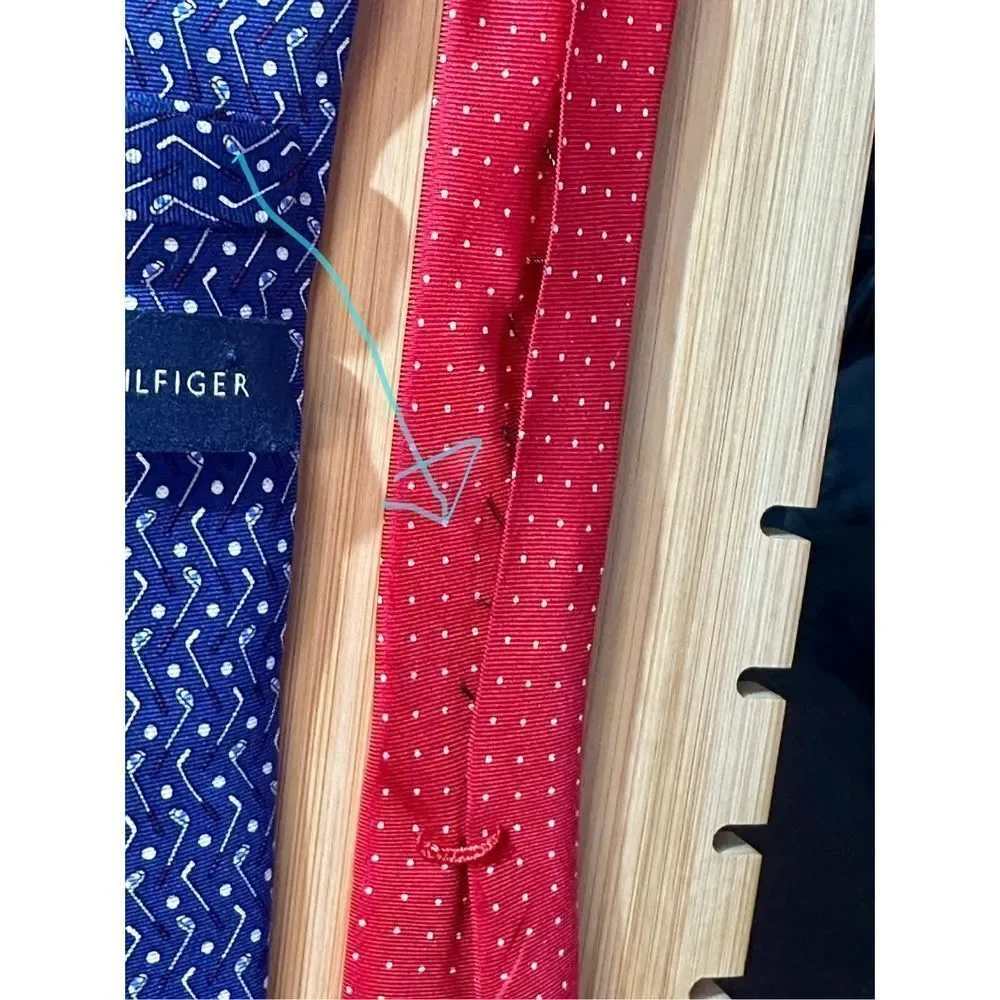 Tommy Hilfiger blue and red 100% silk golf tie